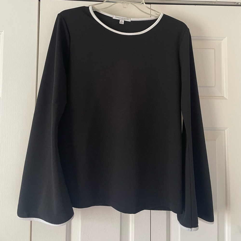 🏴Bell Sleeve blouse